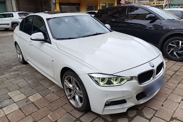Used BMW 3 Series 2018 320i M Sport Package Front Right 45 Deg