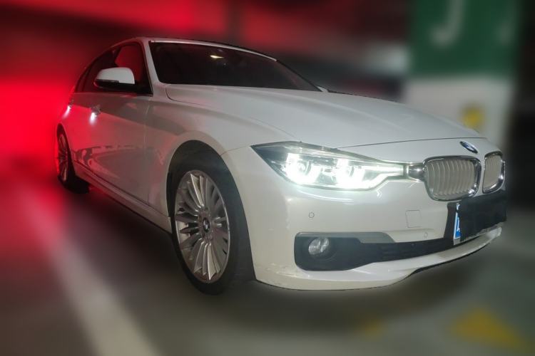 Used BMW 3 Series 2018 320Li Fashion Model Front Right 45 Deg