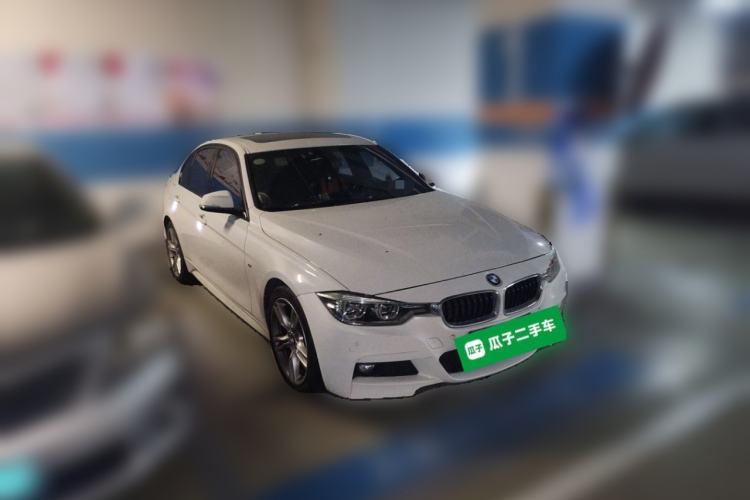 Used BMW 3 Series 2018 320i M Sport Package Front Right 45 Deg