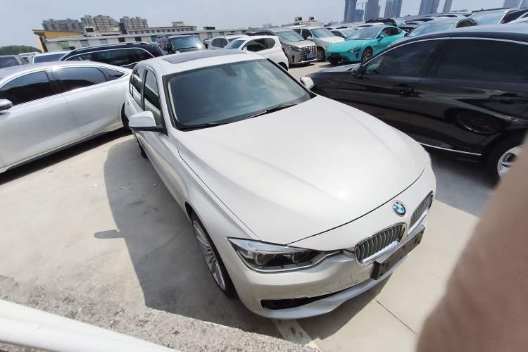 Used BMW 3 Series 2018 320Li Fashion Model Front Right 45 Deg