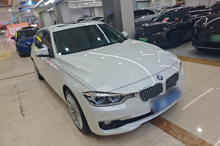 Used BMW 3 Series 2018 320Li Fashion Model Front Right 45 Deg