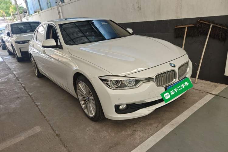 Used BMW 3 Series 2018 320Li Fashion Model Front Right 45 Deg