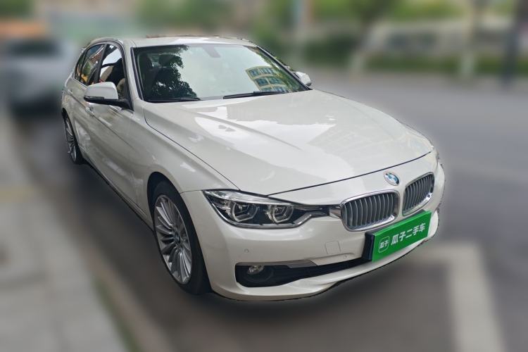 Used BMW 3 Series 2018 320Li Fashion Model Front Right 45 Deg