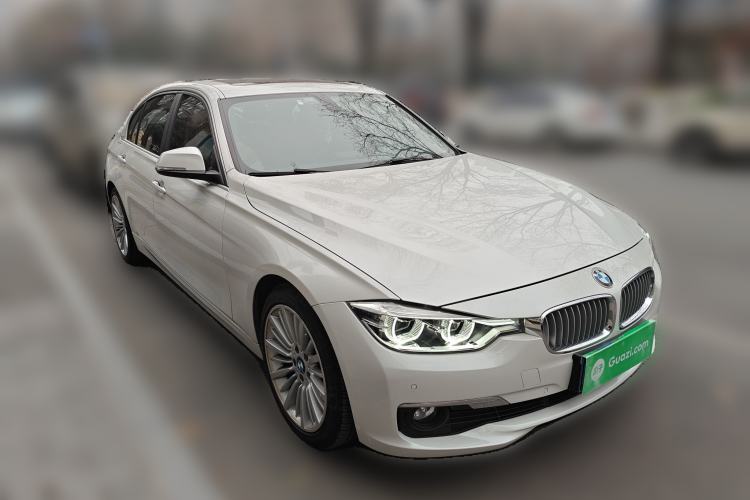 Used BMW 3 Series 2018 320Li Fashion Model Front Right 45 Deg