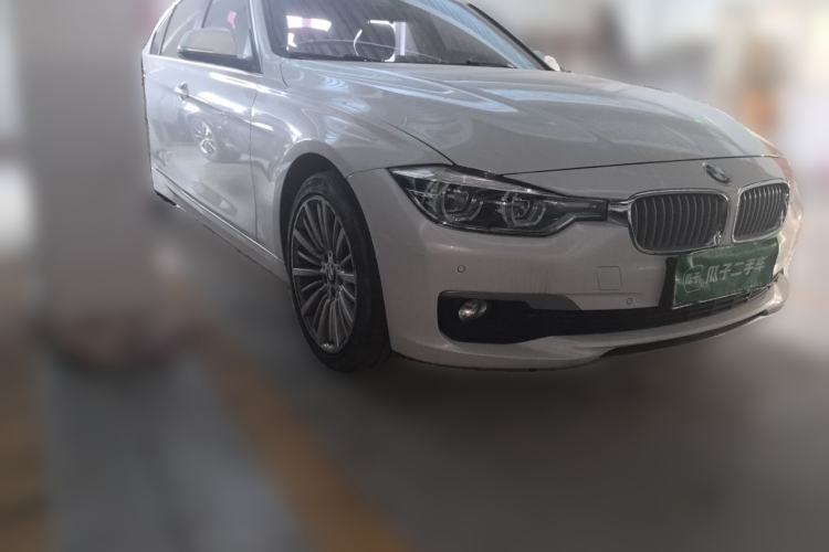 Used BMW 3 Series 2018 320Li Fashion Model Front Right 45 Deg