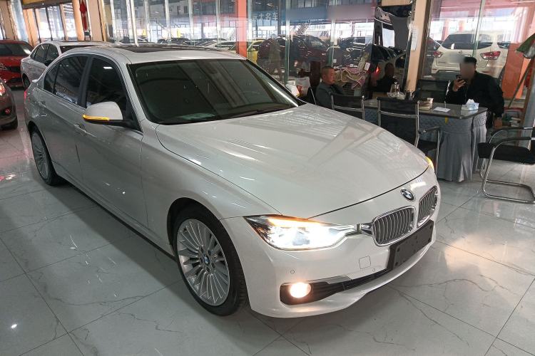 Used BMW 3 Series 2018 320Li Fashion Model Front Right 45 Deg