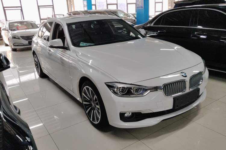 Used BMW 3 Series 2018 320Li Fashion Model Front Right 45 Deg