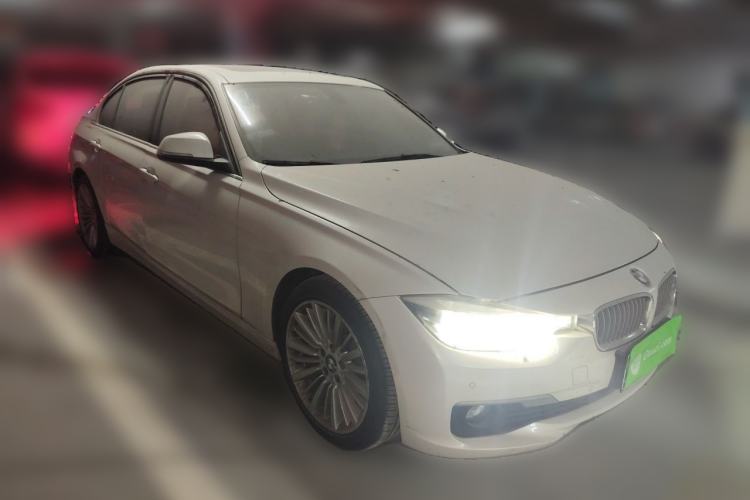 Used BMW 3 Series 2018 320Li Fashion Model Front Right 45 Deg