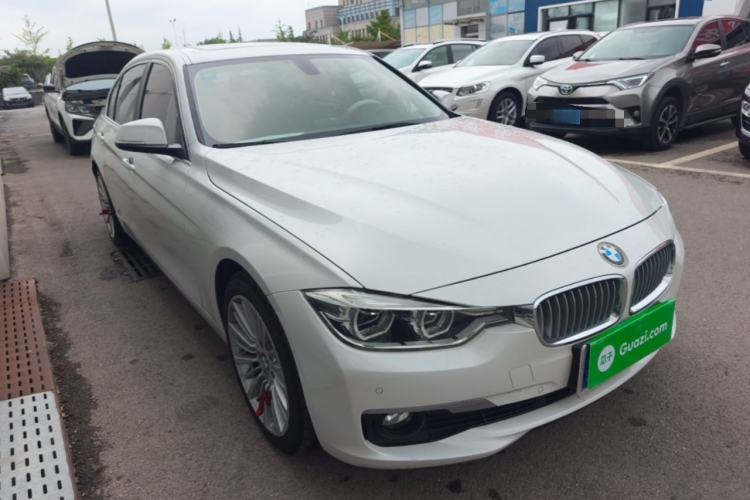 Used BMW 3 Series 2018 320Li Fashion Model Front Right 45 Deg