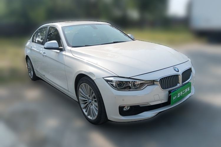 Used BMW 3 Series 2018 320Li Fashion Model Front Right 45 Deg