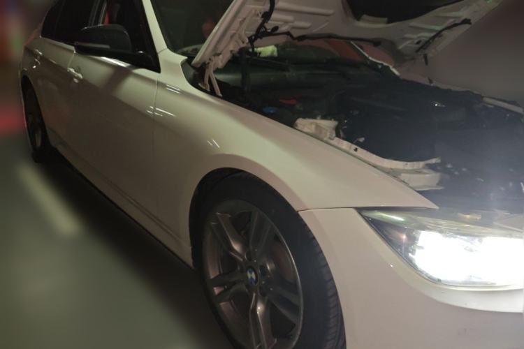 Used BMW 3 Series 2018 320i M Sport Night Edition Front Right 45 Deg