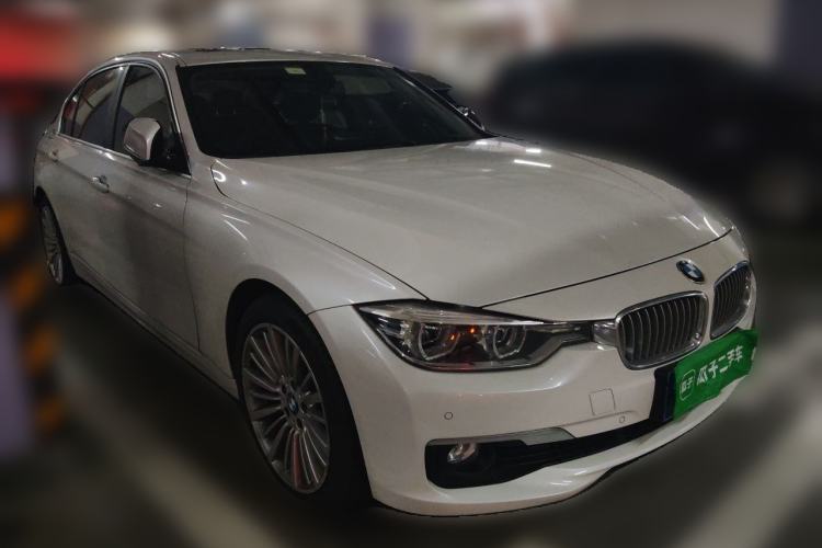 Used BMW 3 Series 2018 320Li Fashion Model Front Right 45 Deg