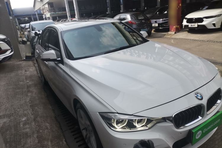 Used BMW 3 Series 2018 320i M Sport Package Front Right 45 Deg