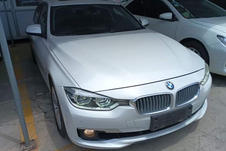 Used BMW 3 Series 2018 318Li Front Right 45 Deg