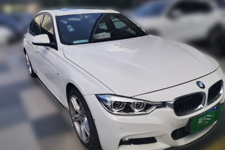 Used BMW 3 Series 2018 320i M Sport Package Front Right 45 Deg