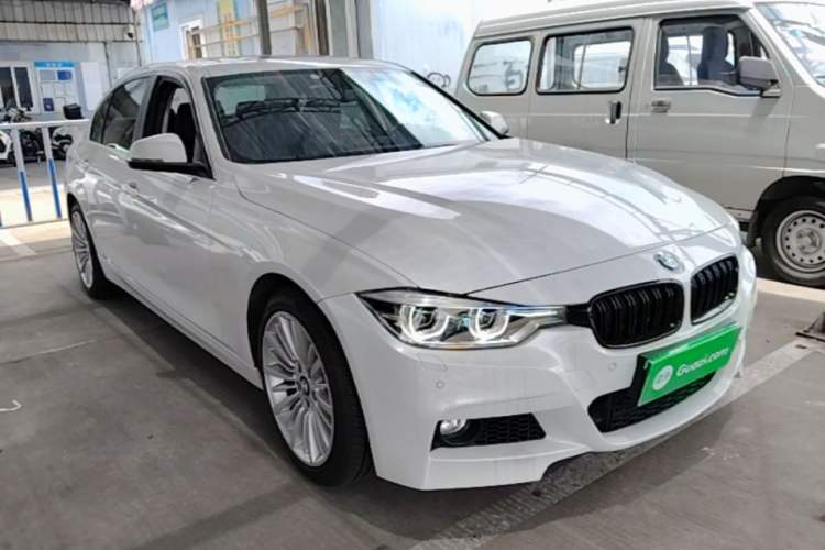 Used BMW 3 Series 2018 320Li Fashion Model Front Right 45 Deg