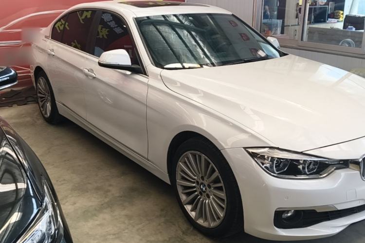 Used BMW 3 Series 2018 320Li Fashion Model Front Right 45 Deg