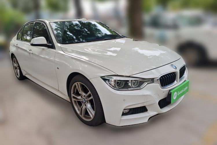 Used BMW 3 Series 2018 320i M Sport Package Front Right 45 Deg