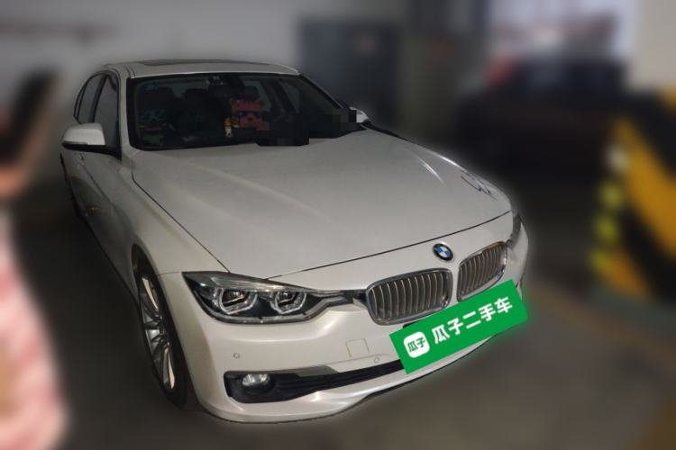 Used BMW 3 Series 2018 320Li Fashion Model Front Right 45 Deg
