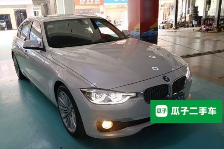 Used BMW 3 Series 2018 320Li Fashion Model Front Right 45 Deg