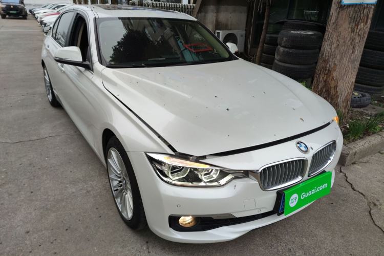 Used BMW 3 Series 2018 320Li Fashion Model Front Right 45 Deg