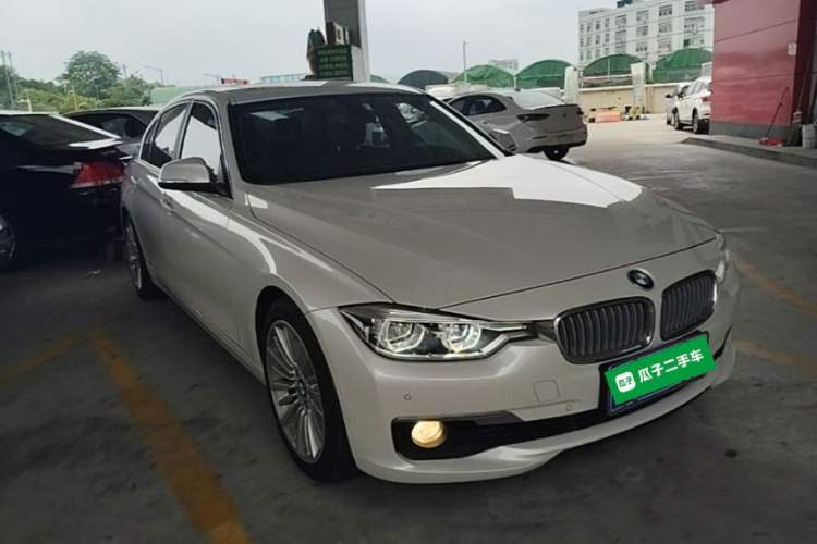Used BMW 3 Series 2018 320Li Fashion Model Front Right 45 Deg