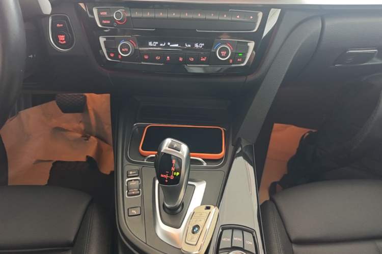 Used BMW 3 Series 2018 320Li Fashion Model Gear Lever