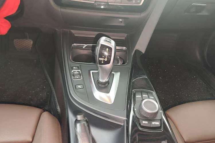 Used BMW 3 Series 2018 320Li Fashion Model Gear Lever