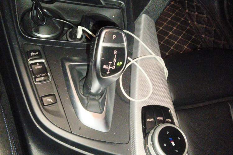 Used BMW 3 Series 2018 320i M Sport Package Gear Lever