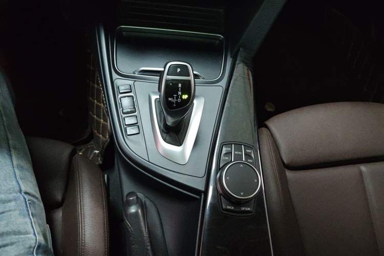 Used BMW 3 Series 2018 320Li M Sport Night Edition Gear Lever