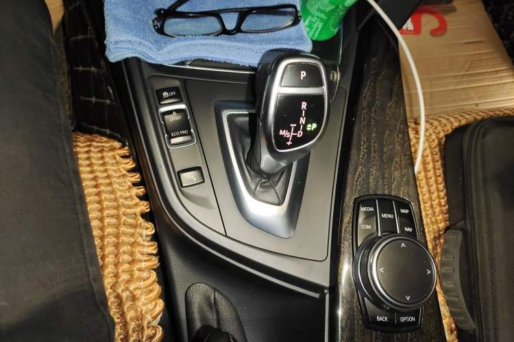 Used BMW 3 Series 2018 320Li M Sport Night Edition Gear Lever