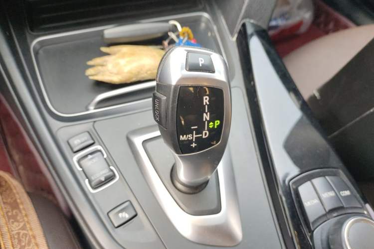Used BMW 3 Series 2018 320Li Fashion Model Gear Lever