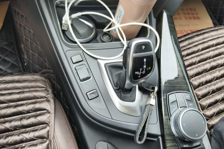Used BMW 3 Series 2018 320Li Leading Luxury Package Gear Lever