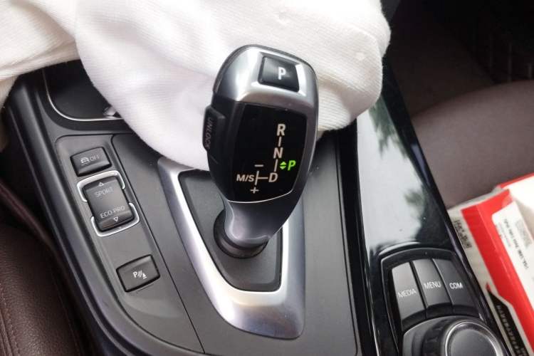 Used BMW 3 Series 2018 320Li Fashion Model Gear Lever