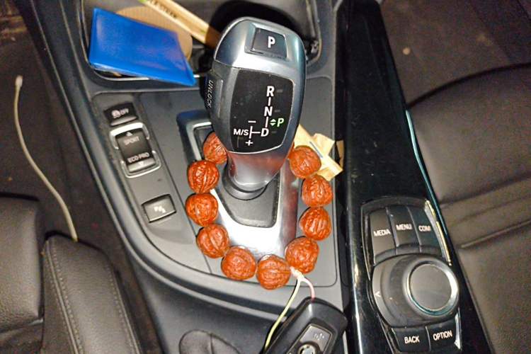 Used BMW 3 Series 2018 320Li Fashion Model Gear Lever