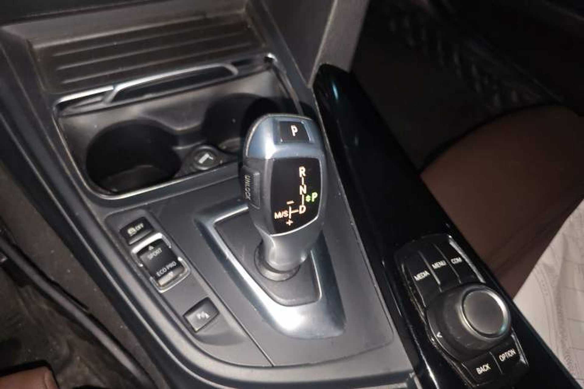 Used BMW 3 Series 2018 320Li Fashion Model Gear Lever