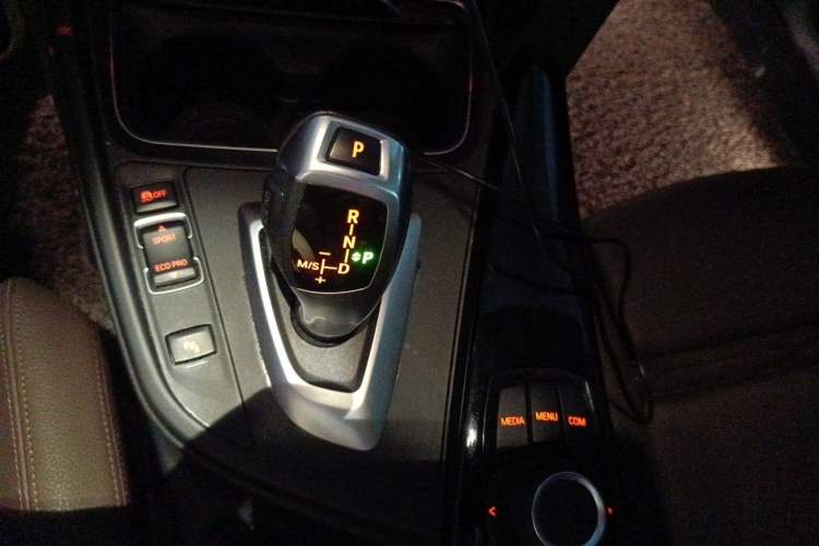 Used BMW 3 Series 2018 320Li Fashion Model Gear Lever