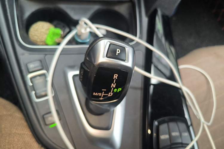 Used BMW 3 Series 2018 320Li Fashion Model Gear Lever