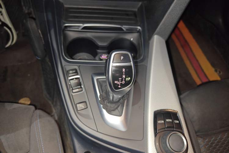Used BMW 3 Series 2018 320i M Sport Package Gear Lever