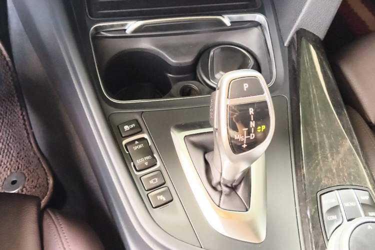 Used BMW 3 Series 2018 320Li M Sport Night Edition Gear Lever