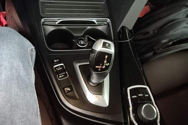 Used BMW 3 Series 2018 320Li xDrive Fashion Model Gear Lever