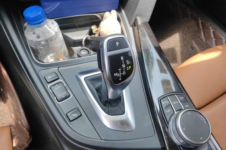 Used BMW 3 Series 2018 330Li M Sport Shadow Edition Gear Lever