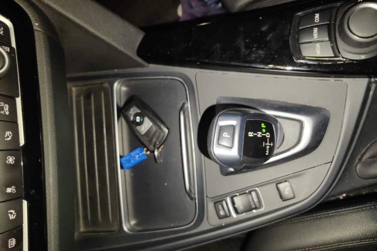 Used BMW 3 Series 2018 320Li Fashion Model Gear Lever