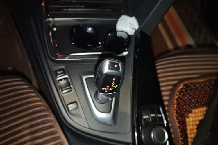Used BMW 3 Series 2018 320Li Fashion Model Gear Lever