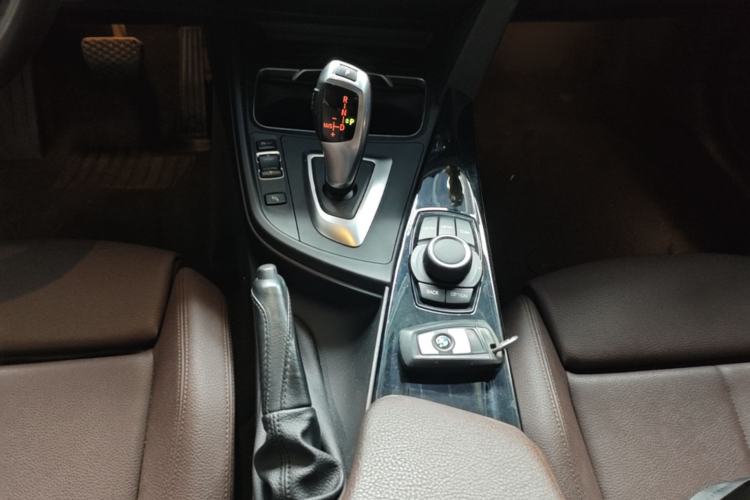 Used BMW 3 Series 2018 320Li Fashion Model Gear Lever