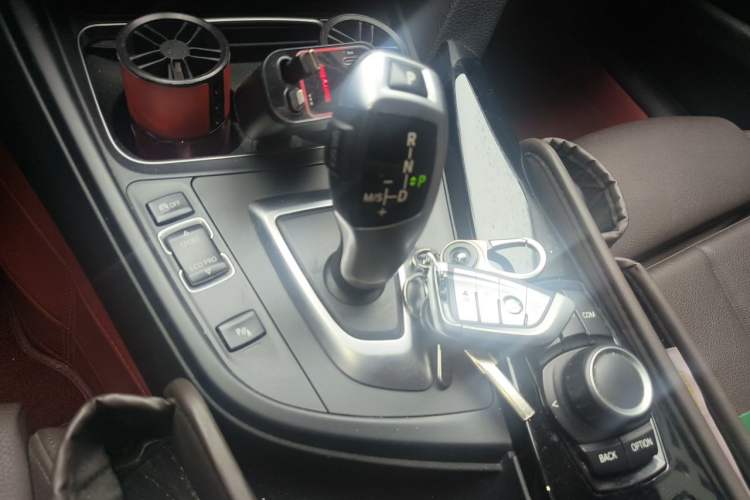 Used BMW 3 Series 2018 320Li Fashion Model Gear Lever