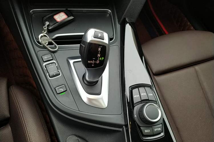 Used BMW 3 Series 2018 320Li Fashion Model Gear Lever