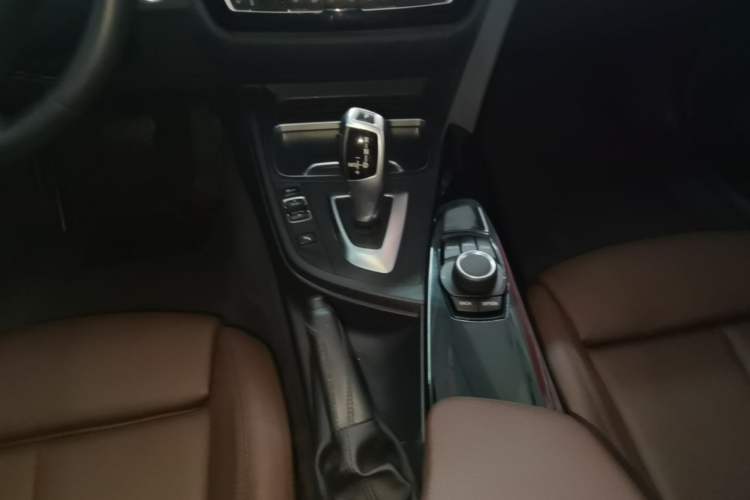 Used BMW 3 Series 2018 320Li Fashion Model Gear Lever