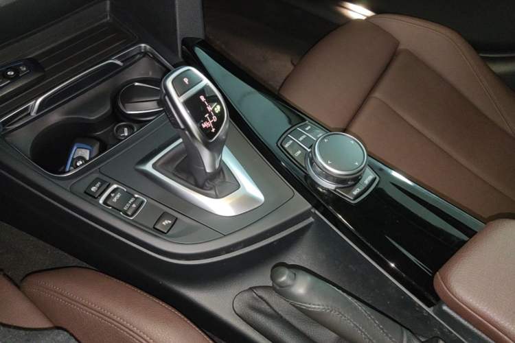 Used BMW 3 Series 2018 320Li Leading Model M Sport Package Gear Lever