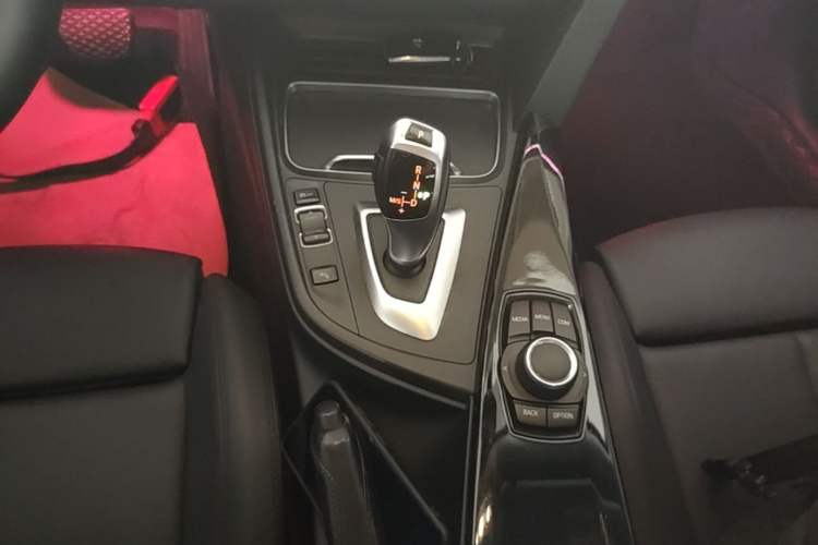 Used BMW 3 Series 2018 320Li Fashion Model Gear Lever